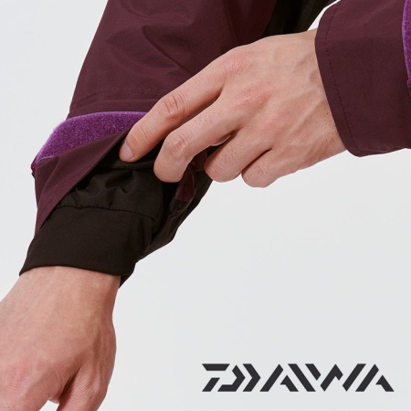 Костюм Daiwa DW-1925 Gore-Tex Versatile Winter Suit Plum #XL