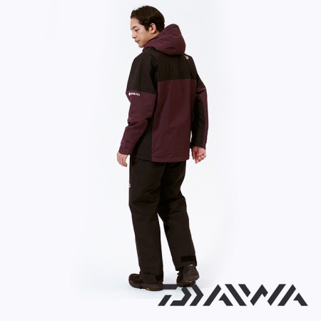 Костюм Daiwa DW-1925 Gore-Tex Versatile Winter Suit Plum #XL